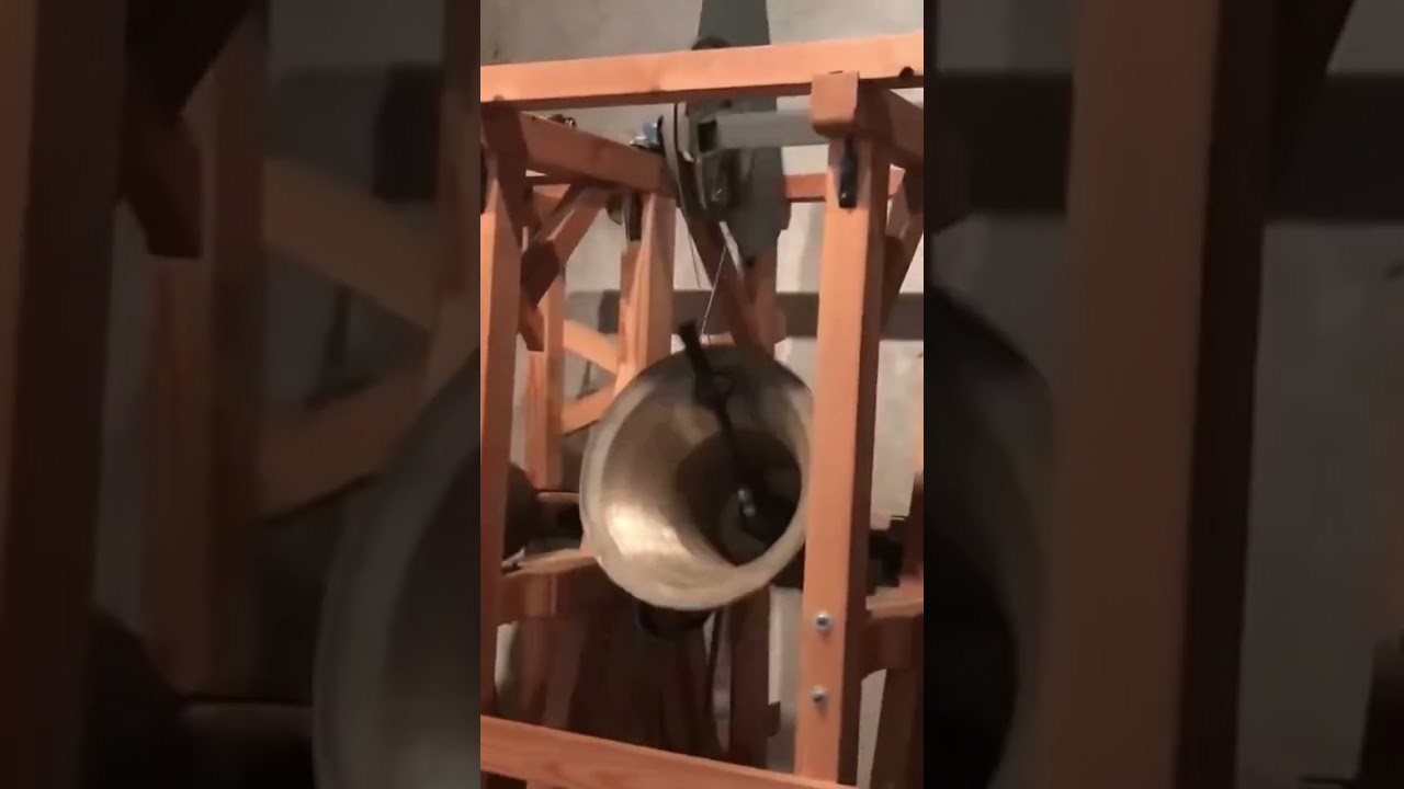 Le campane del castello della Torre Bianca di Bressanone (BZ) Suonano per le visite