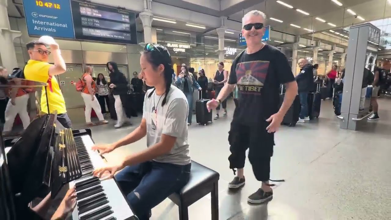 Tik Tok Girl Persuaded To Boogie Woogie After Ragtime