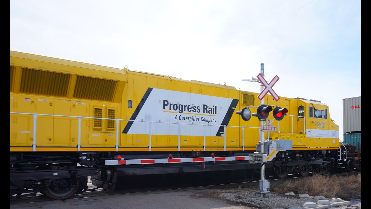 Brand new Progress Rail SD70aceT4 locomotive on CN