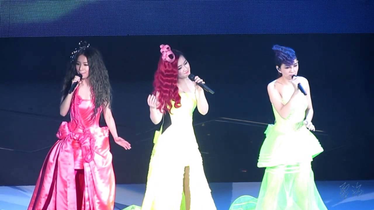 20131014 香港紅磡14五月天愛呢S H E 雪海~1