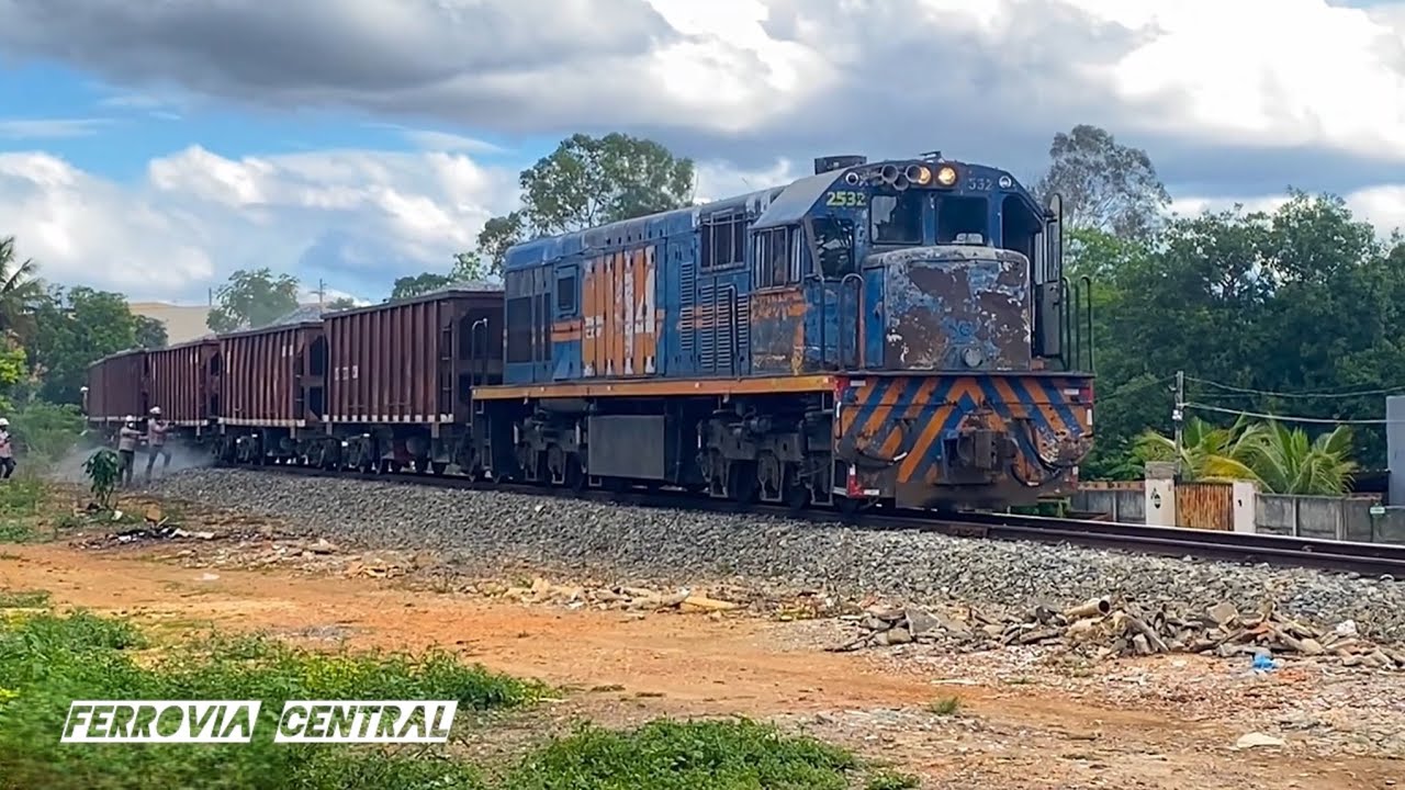 TREM DE VP SENDO ULTRAPASSADO E REALIZANDO TRABALHO EM CURVELO 