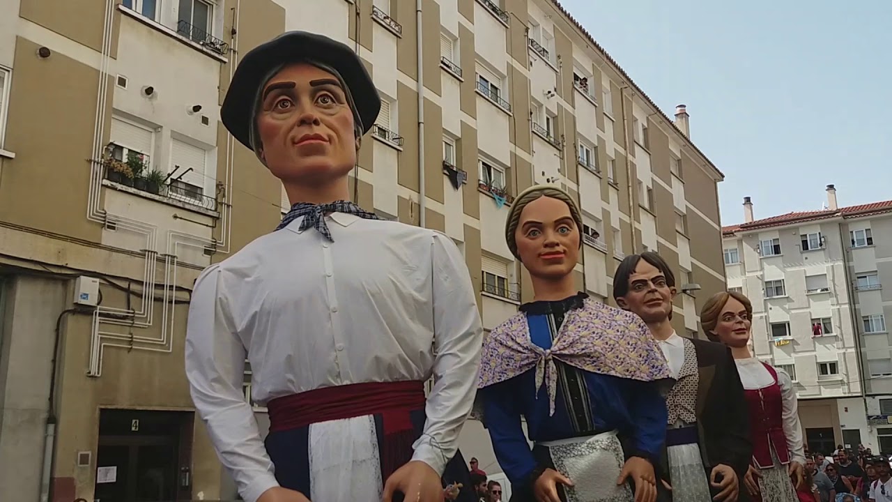 Baile de los Gigantes de la Comparsa de Ansoáin 2019