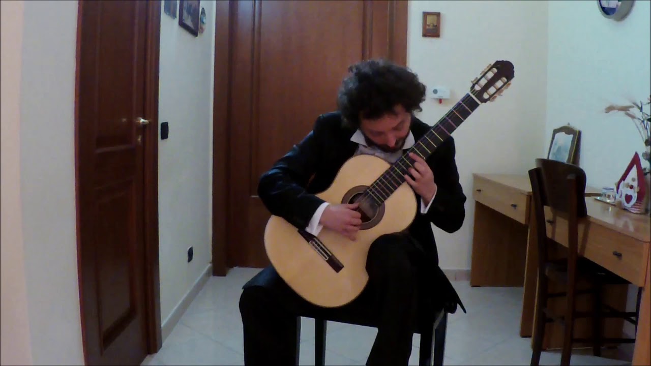 Marco Piperno plays J.S. Bach, H. Villa-Lobos, D. Bogdanovic