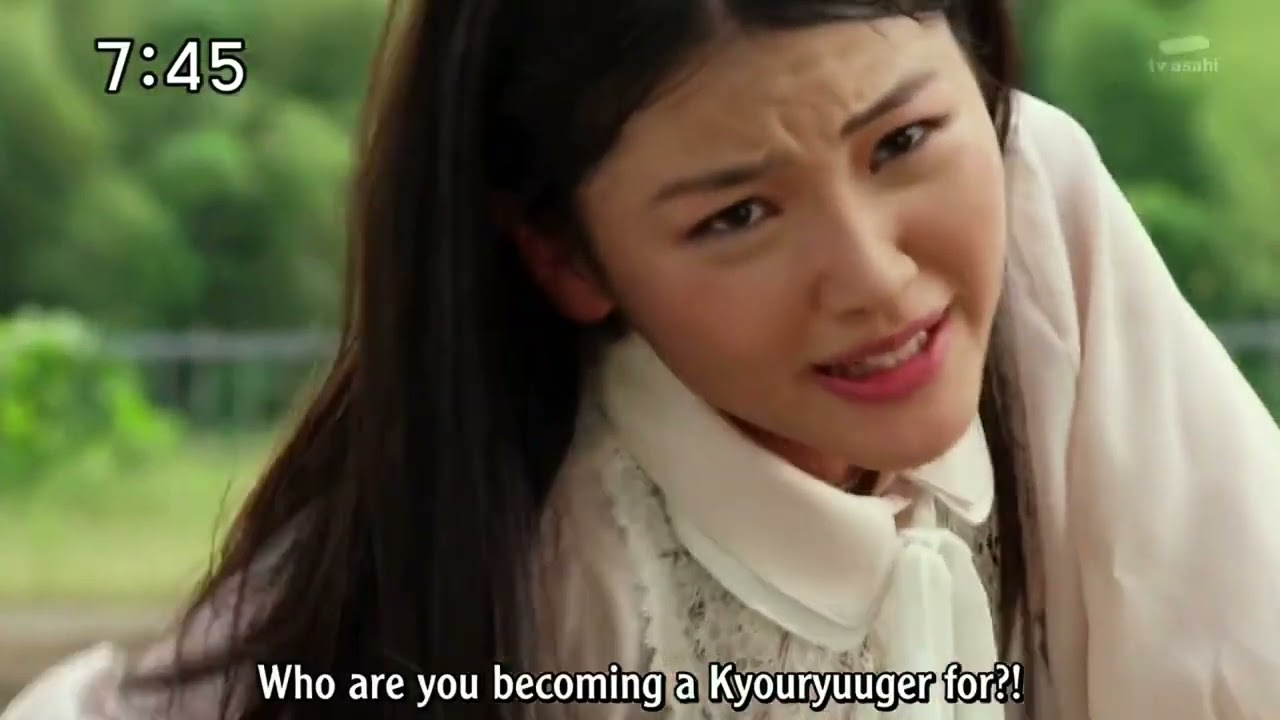 ヒロインピンチ　キョウリュウピンク