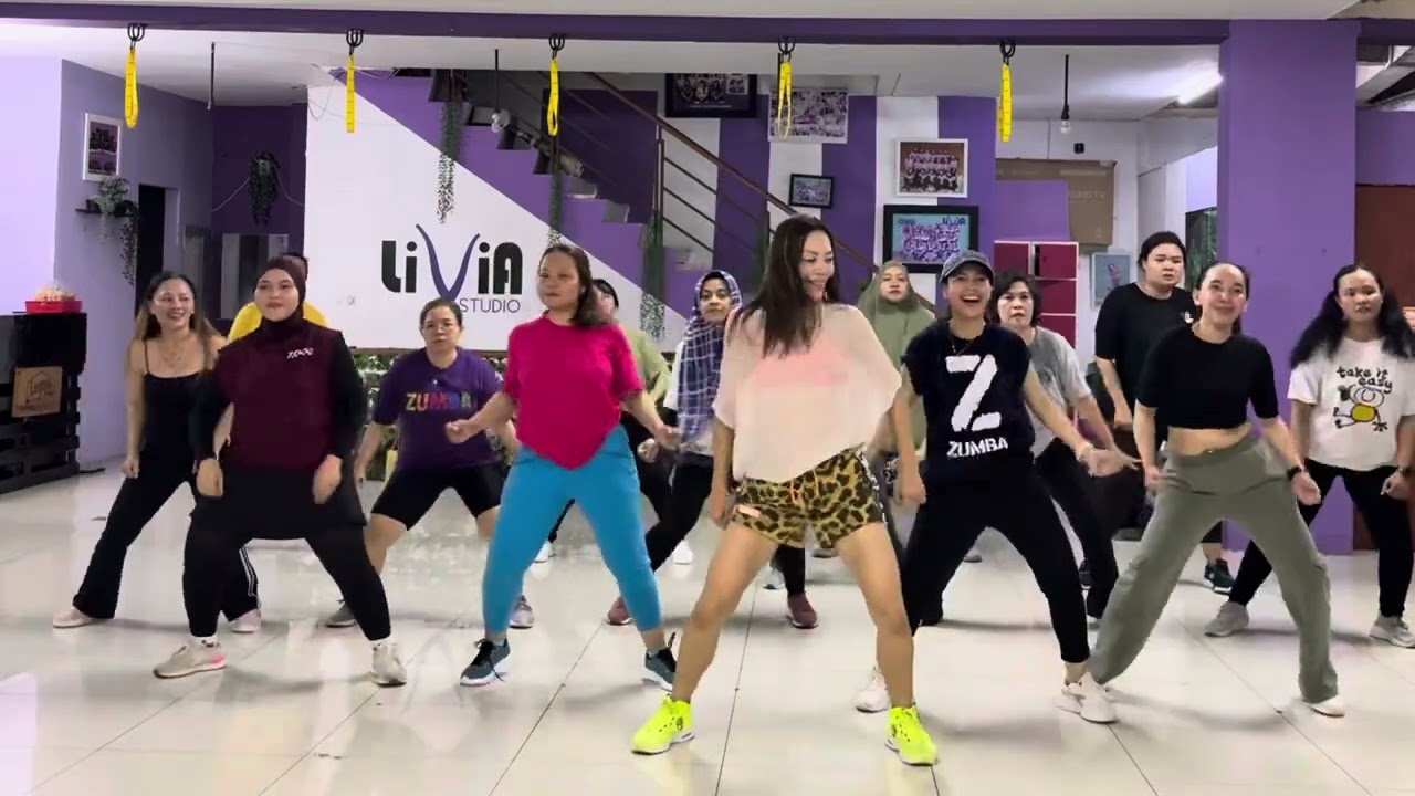 BADD GYAL - DJ Hard2def Leftside | Zumba Livia Dance 
