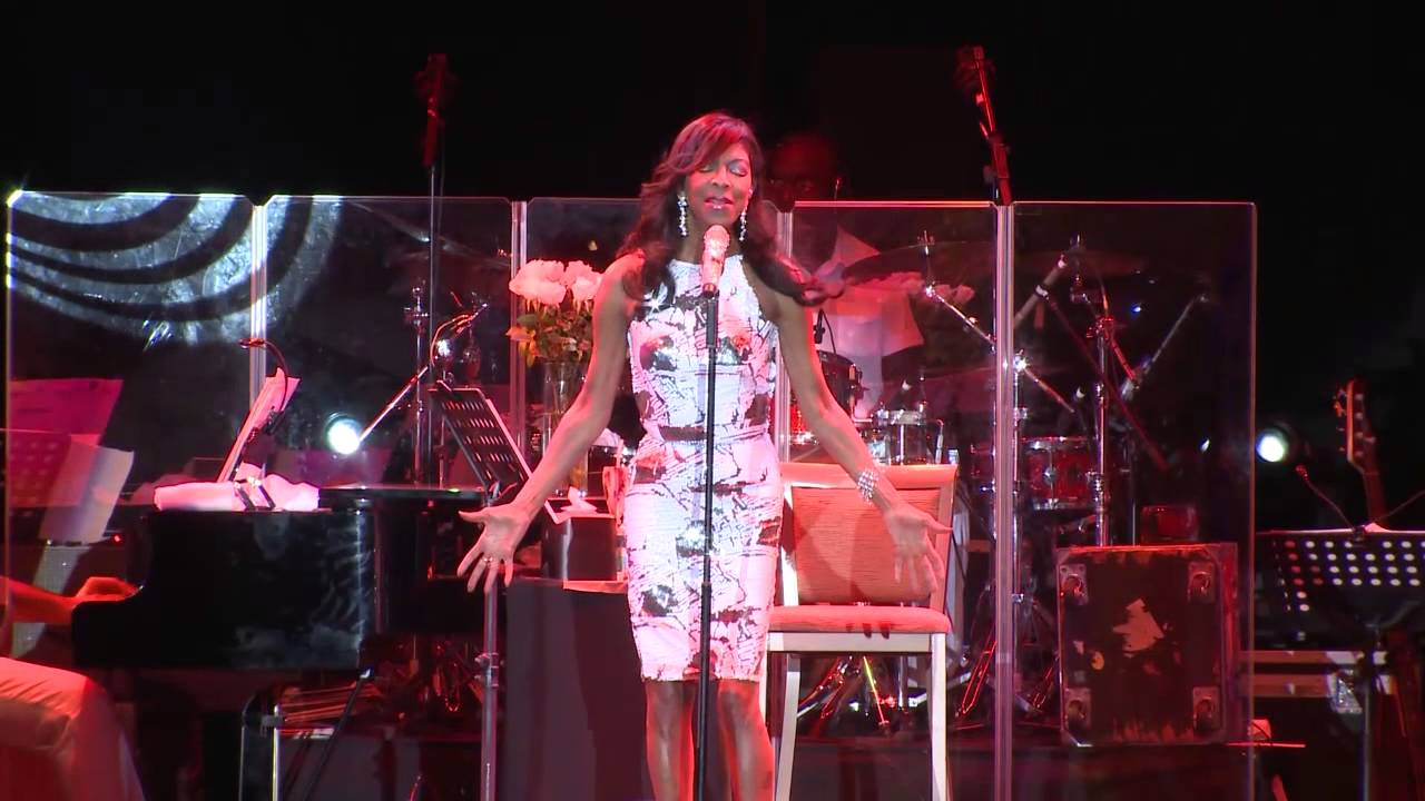 Natalie Cole - Stardust (Live at Singapore International Jazz Festival 2014)
