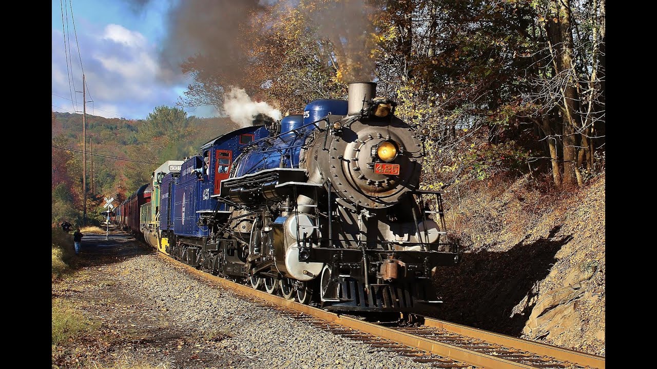 Reading and Northern 425 and the Autumn Leaf Excursion