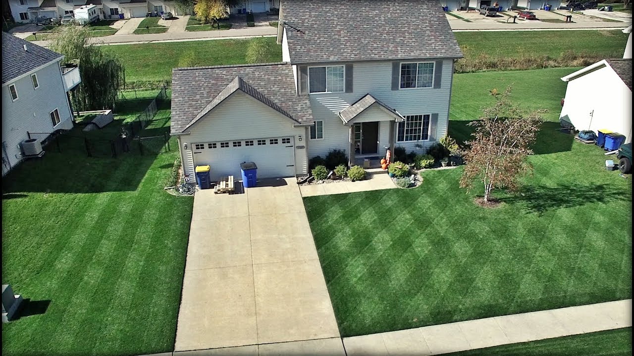 Lawn Striping - How To Define Your Stripes with a Roller