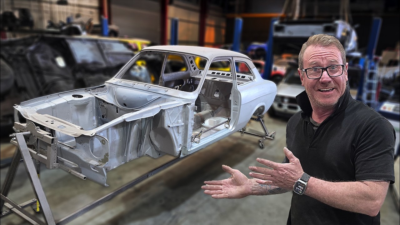 Classic MK1 Ford Escort RS2000 - replacing the floor