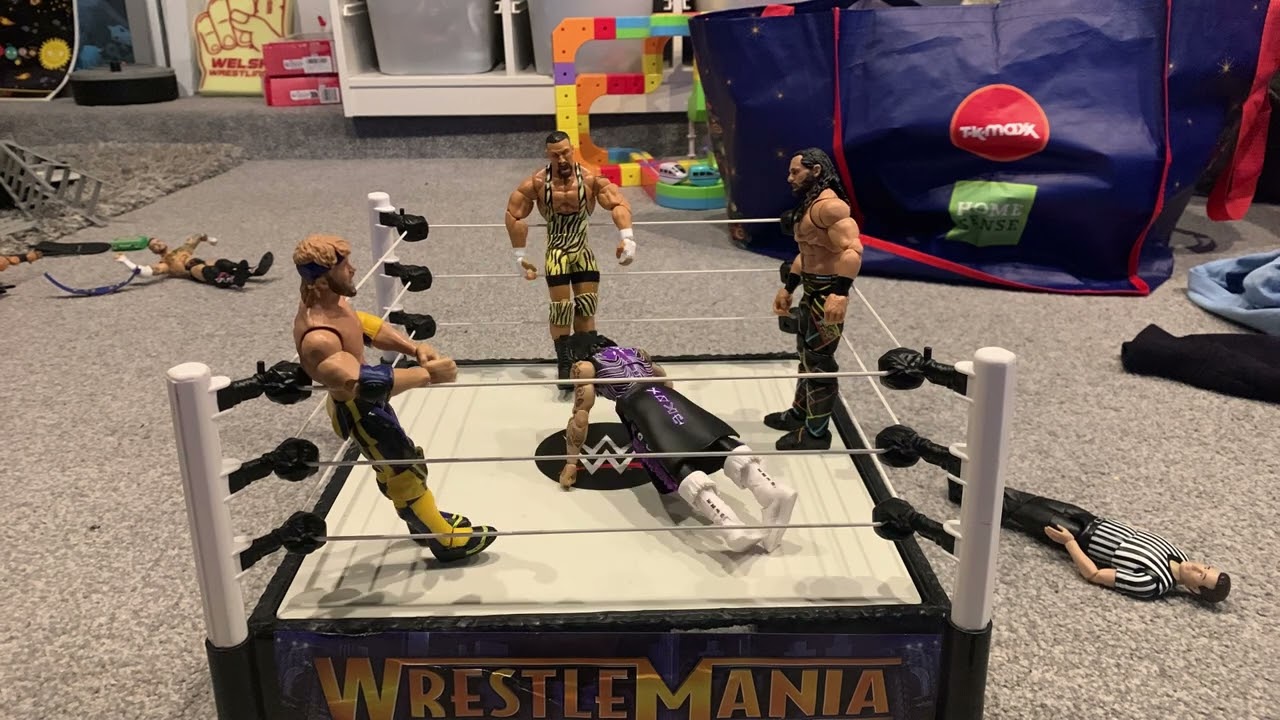 Bron Breakker vs LA Knight for the intercontinental championship #wwe #bronbreakker #laknight 