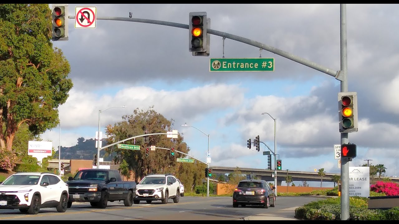 Old Synchronized La Mesa Traffic Lights (Grossmont Ctr Dr & Entrance #3)