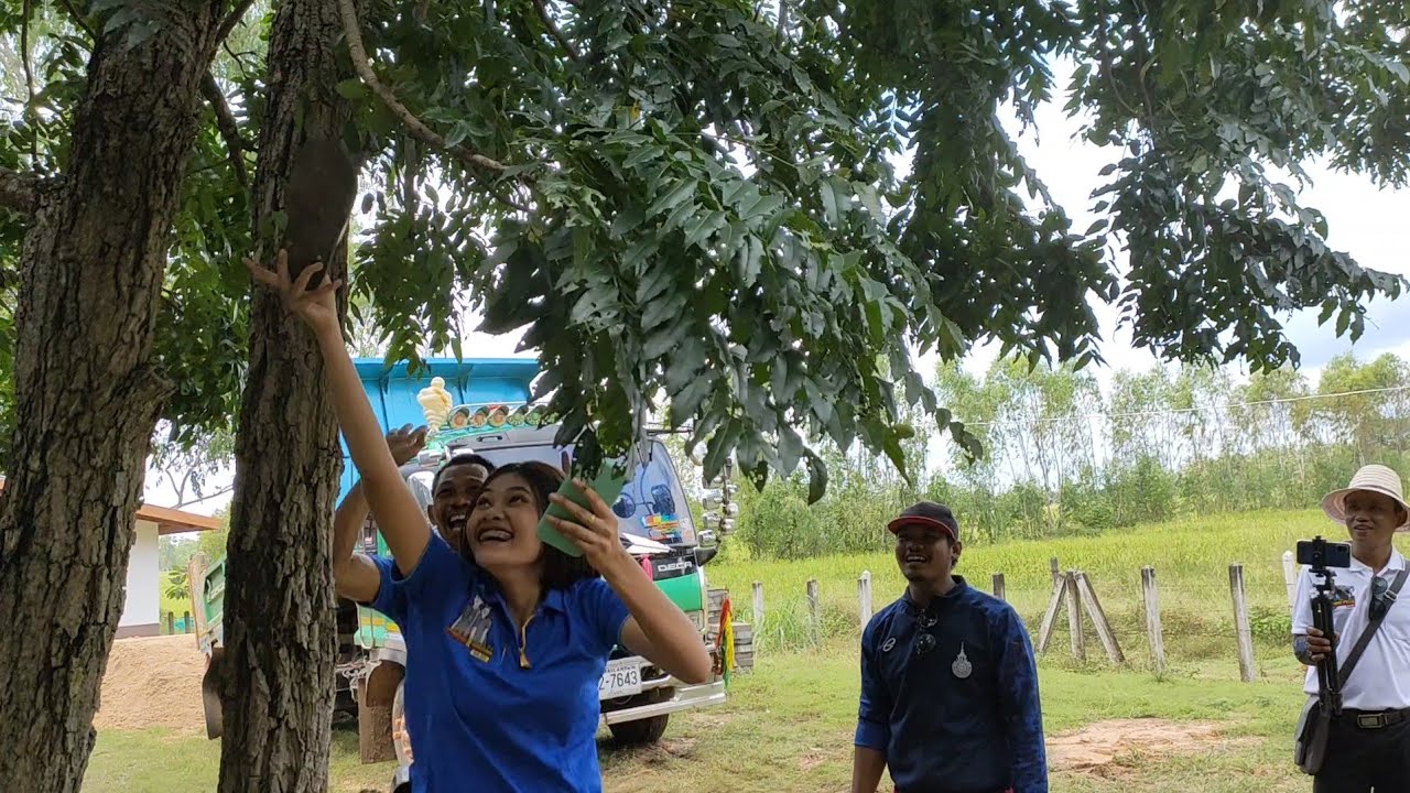 น้องนุ่นโดนช่างเอี่ยวเอารองเท้าไปซ้อนเกือบโดนแล้ว