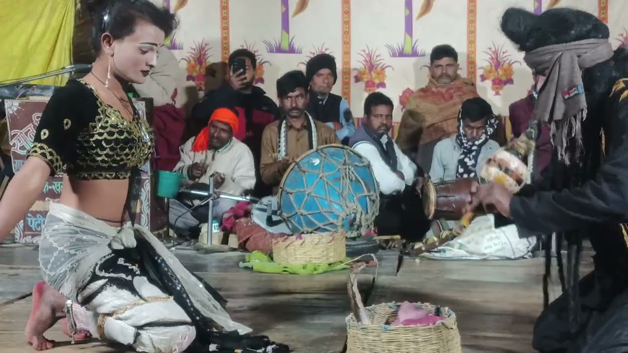 खन्ना सिंह चौहान की नौटंकी विंध्यागज की नगीना डांस 