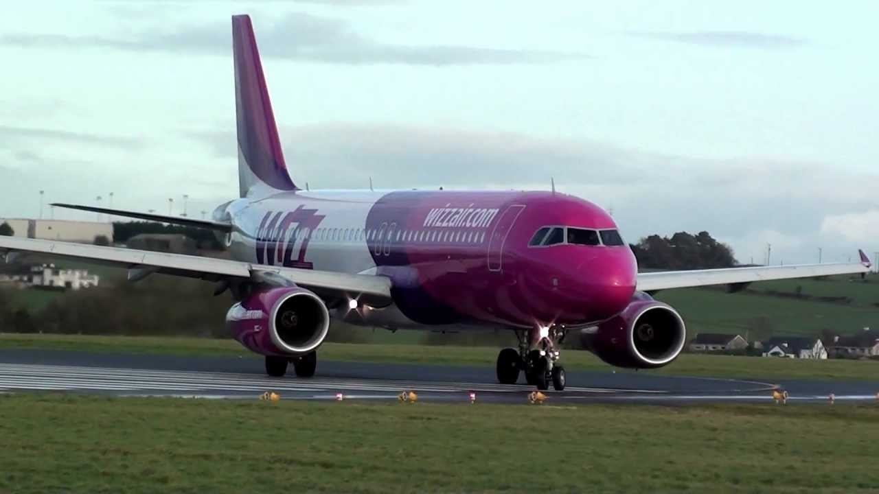 Wizzair A320 - Close up Take-off from Cork Airport (Full HD)