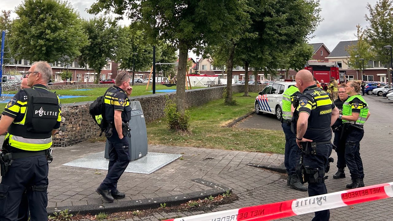 {dodelijk schietincident} massale inzet hulpdiensten in Dronten west voor een dodelijke schietpartij