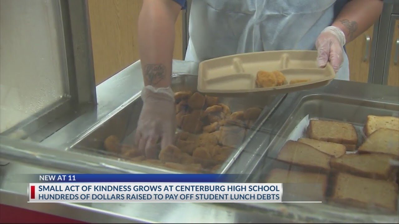 Community comes out in support of Centerburg students