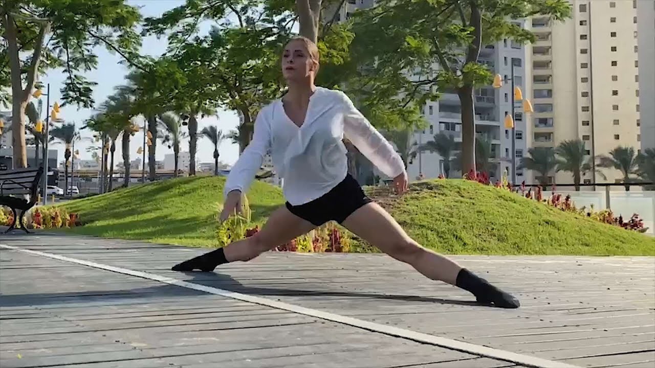 WAVES - Dean Lewis | Choreography by Anita Kroitor
