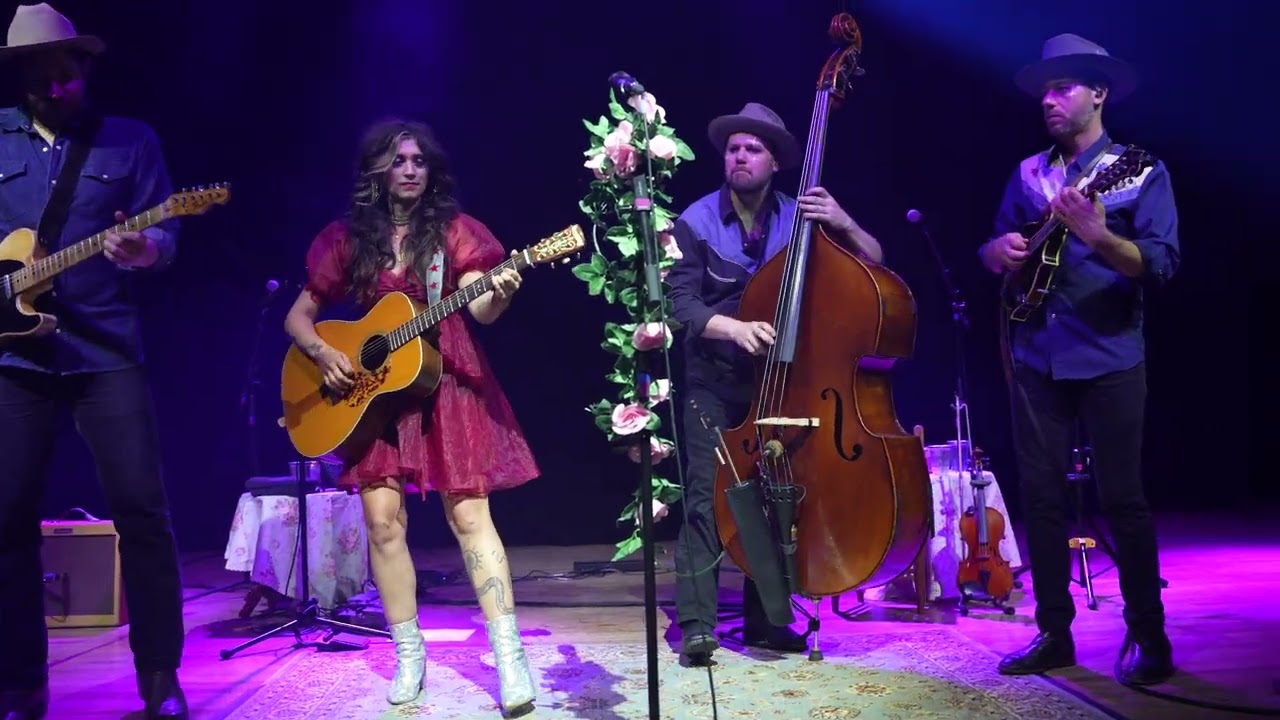 Sierra Ferrell | Made Like That | Boulder Theater | gratefulweb.com