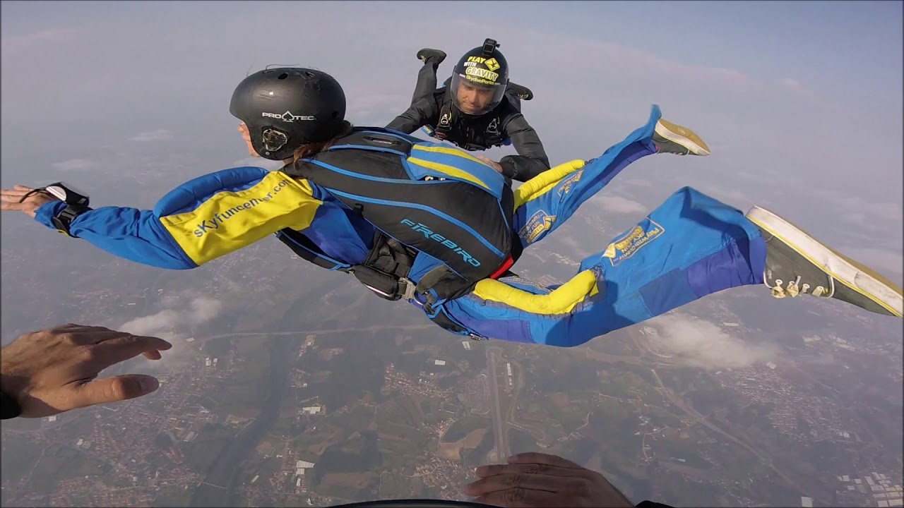 Skydive Porto Curso queda livre Daniela