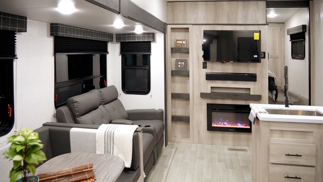 2024 KZ RV Sportster 331TH13 Fifth Wheel Toy Hauler Quick Tour