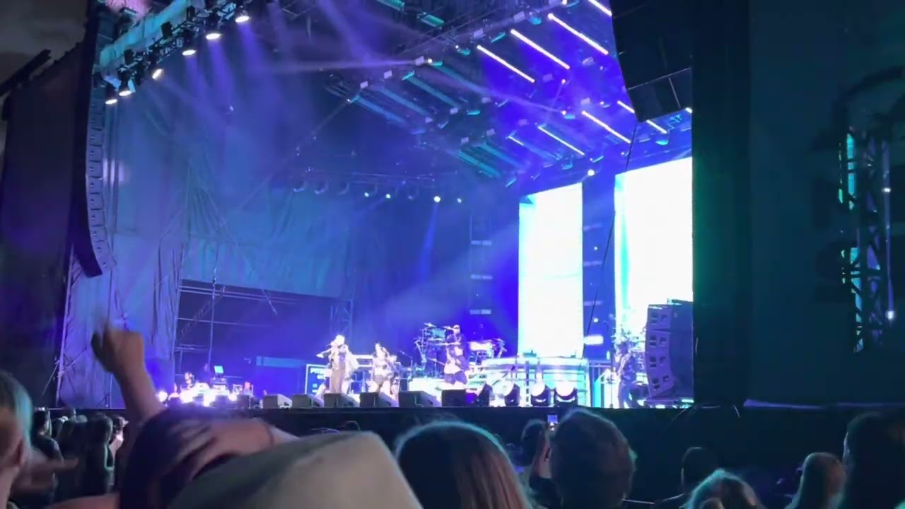 Pitbull Hey baby live Minnesota State Fair 2022