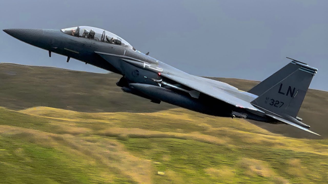 INCREDIBLE! 30 F15E STRIKE EAGLE PASSES IN THE MACH LOOP! LOW LEVEL SURGE!!!