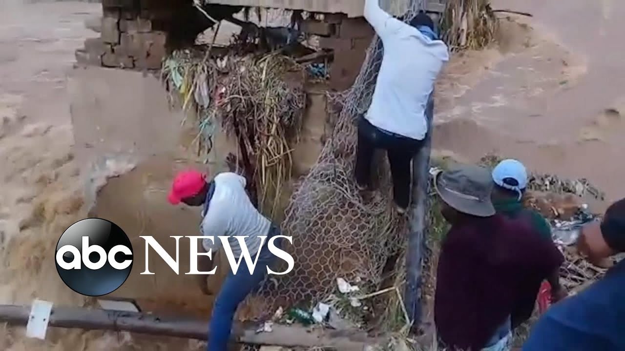 Catastrophic flooding in South Africa kills nearly 450 l WNT