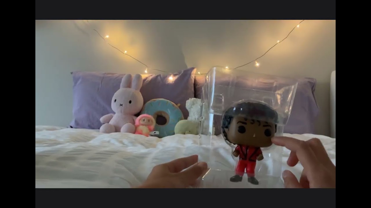 Unbox a MJ pop figure with me!! ❤