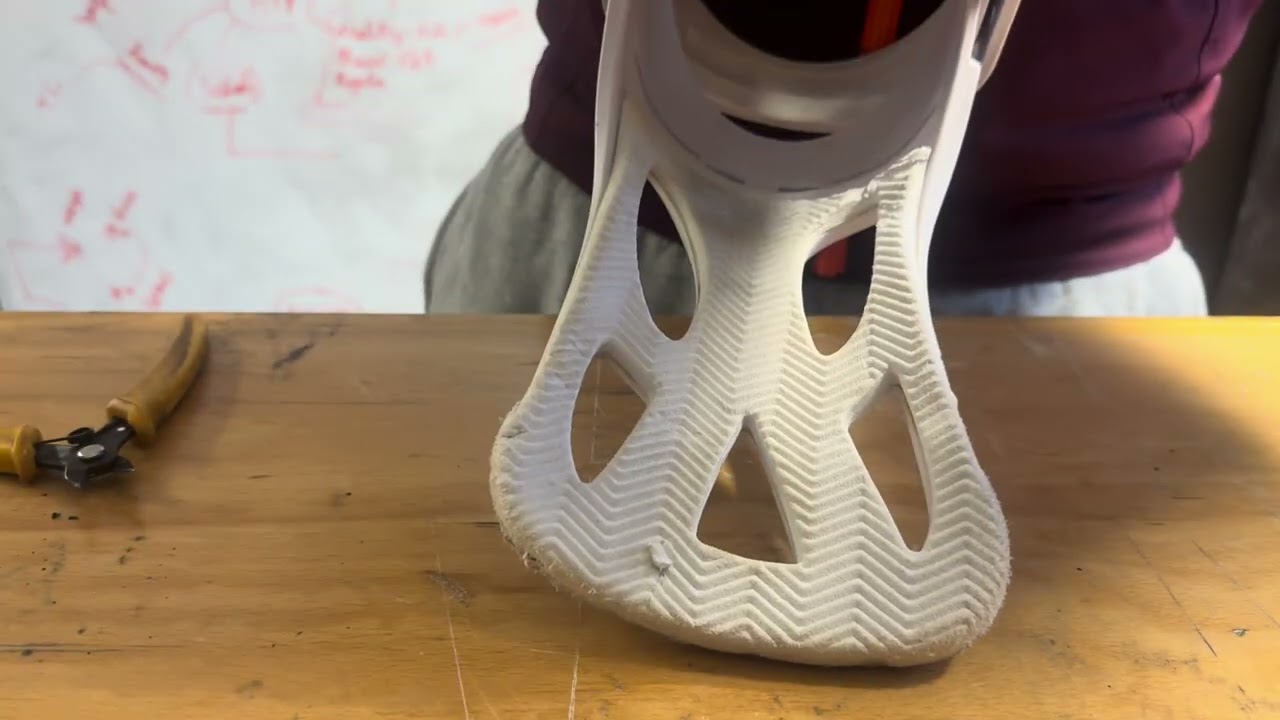 Reverse engineering van snowboard binding