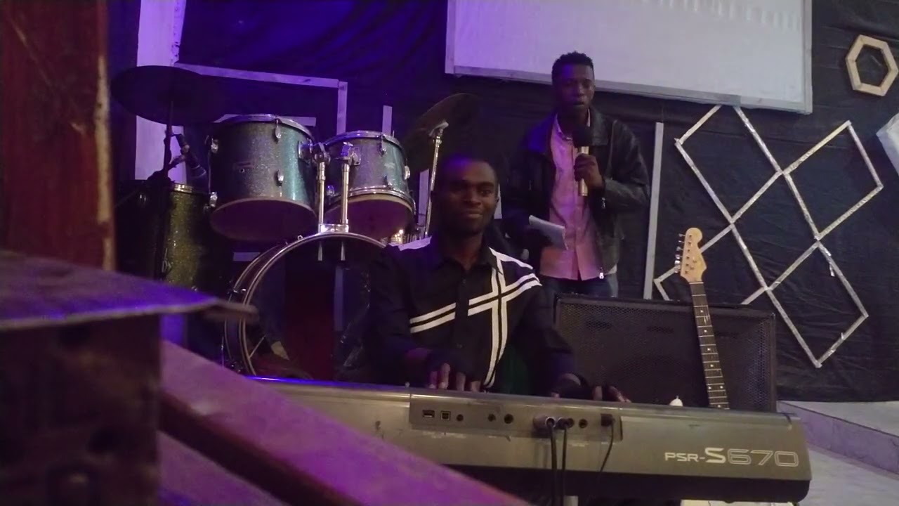Train cover 2 Salathiel & Guelord