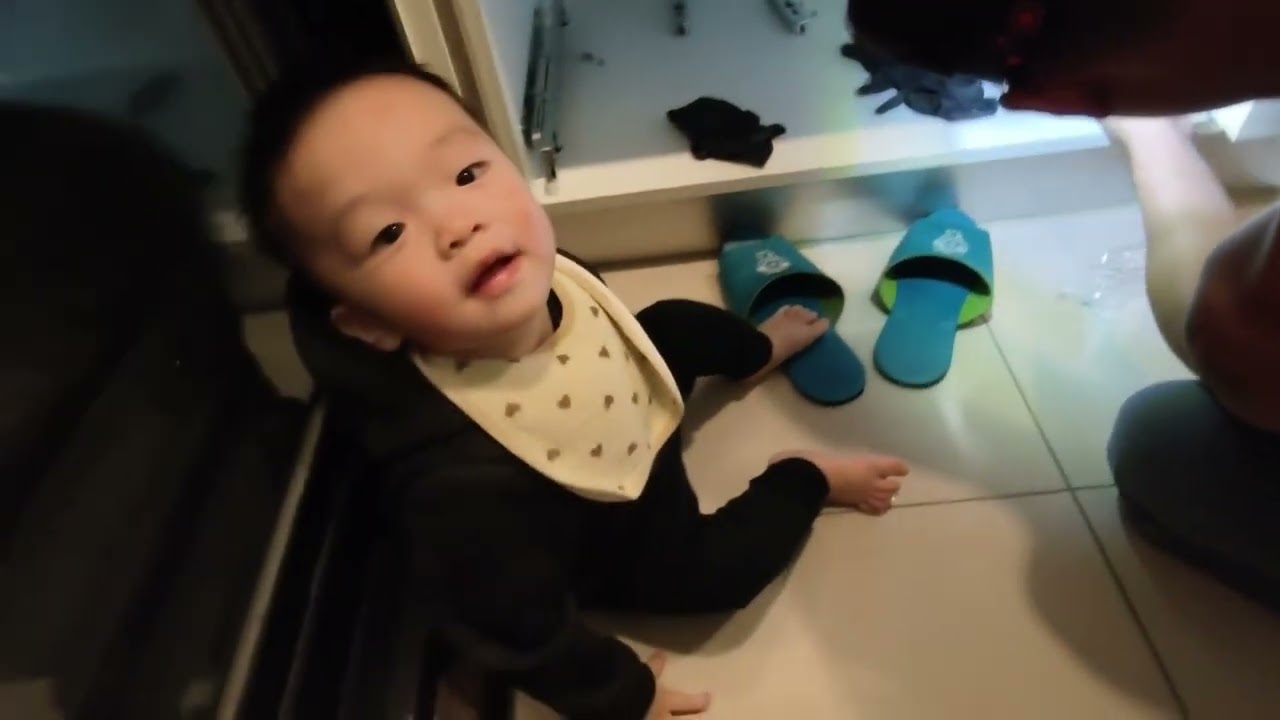 櫥櫃的滑軌壞掉了...系統櫃報價零件要$4800，最後我們花了$700元解決！