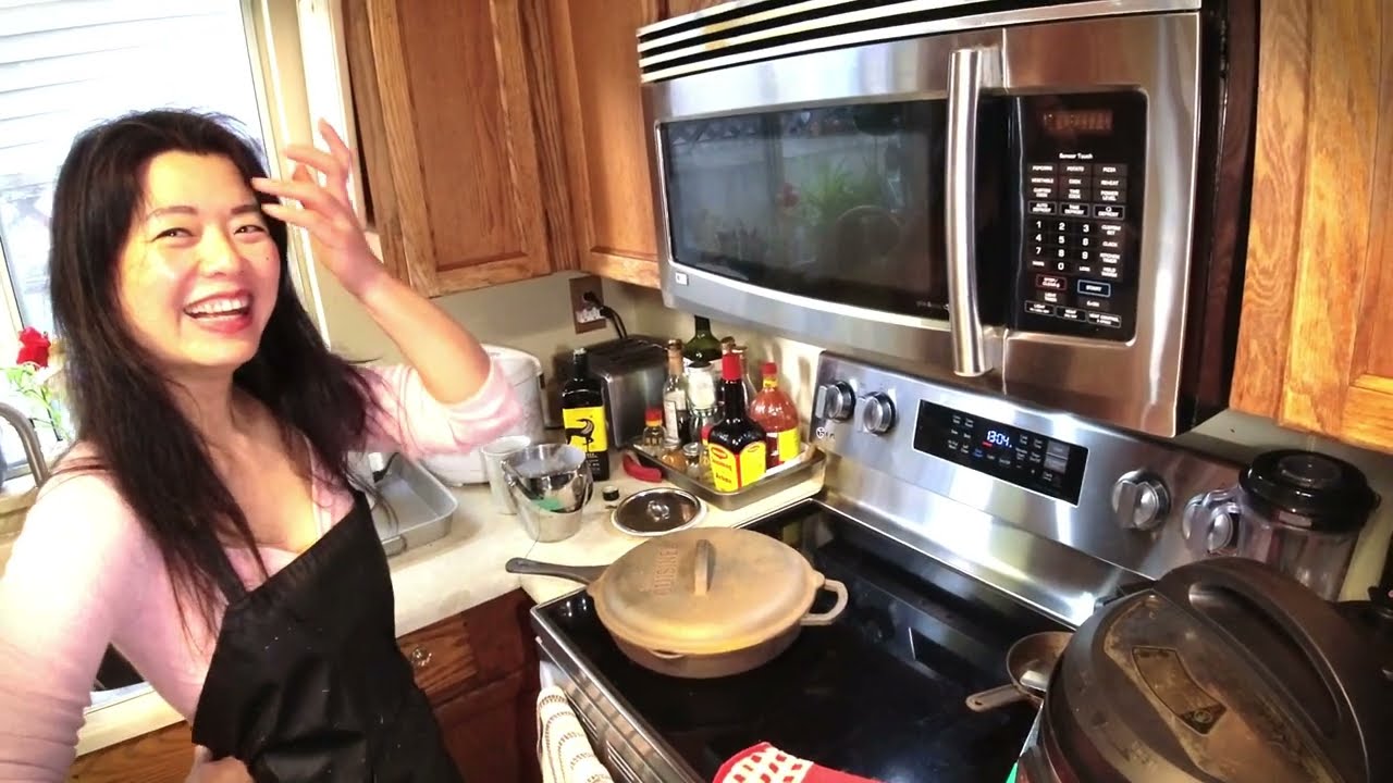 Cooking with Lily - 007 (aoli.ca) - Cast Iron Pan Cleaning