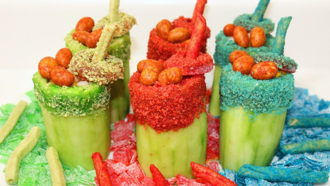 Необычные огурцы, покрытые синими, красными и зелеными чипсами Takis | Вы просто обязаны их попро...