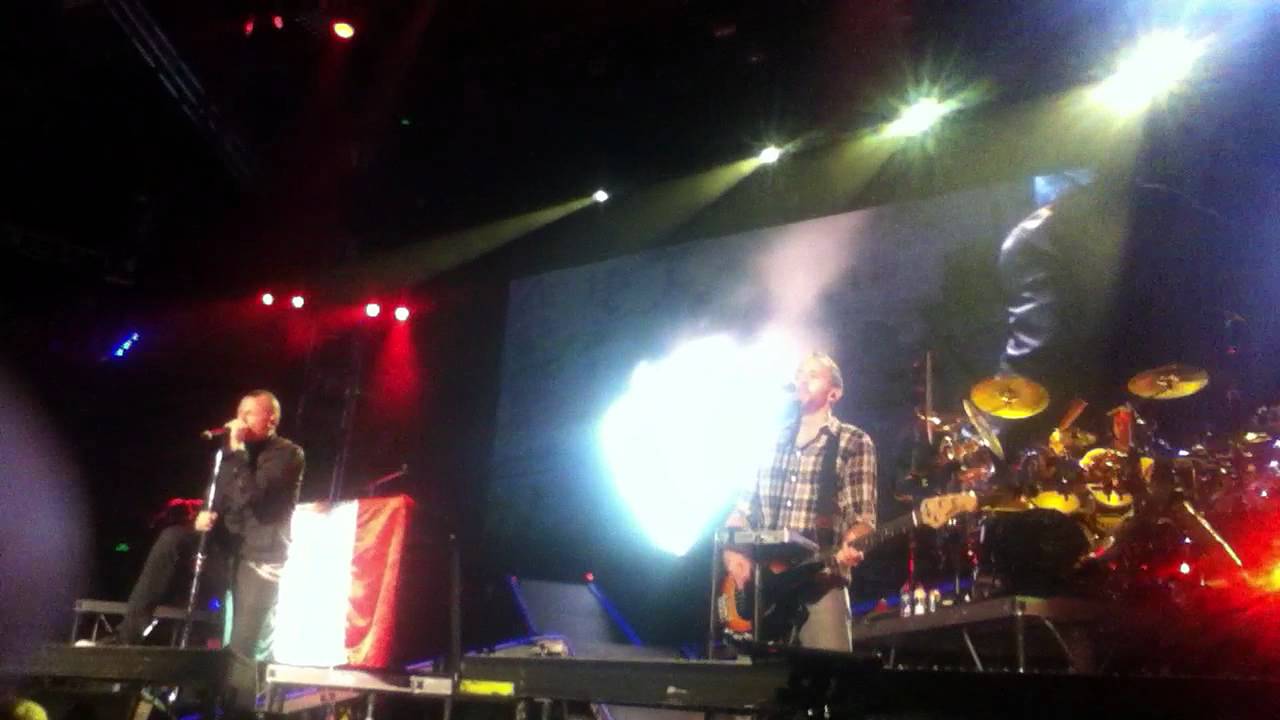 LINKIN PARK - Lost In The Echo (Live Arena Ciudad De Mexico 2012) HD