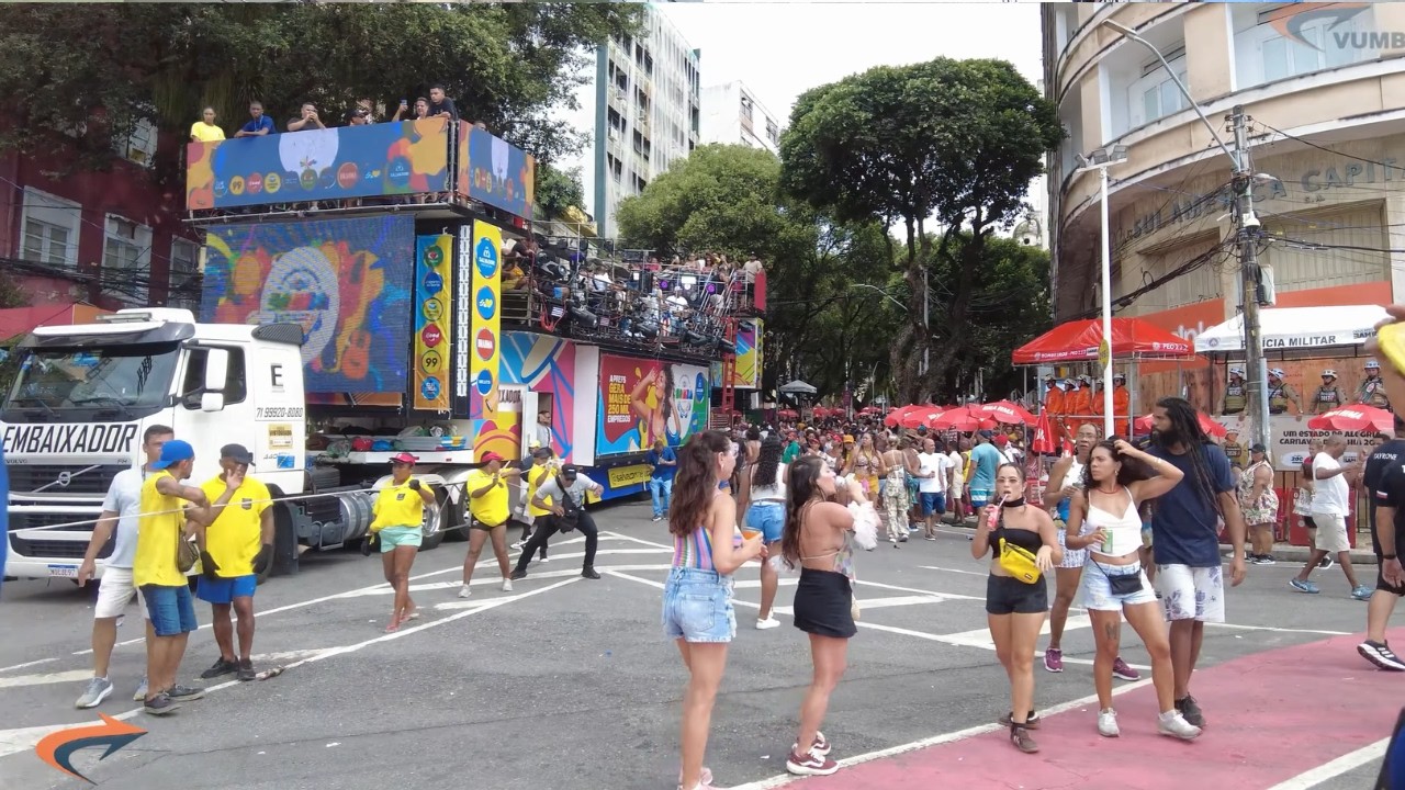 PRAÇA CASTRO ALVES - TRIO DE TAYRONE -  AV. SETE DE SETEMBRO  NO CARNAVAL SALVADOR BAHIA  🇧🇷