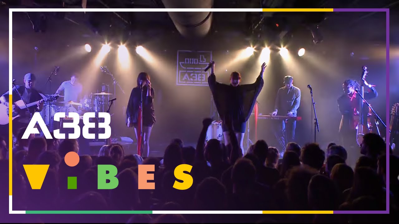 Nouvelle Vague - Blister in the Sun // Live 2012 // A38 Vibes