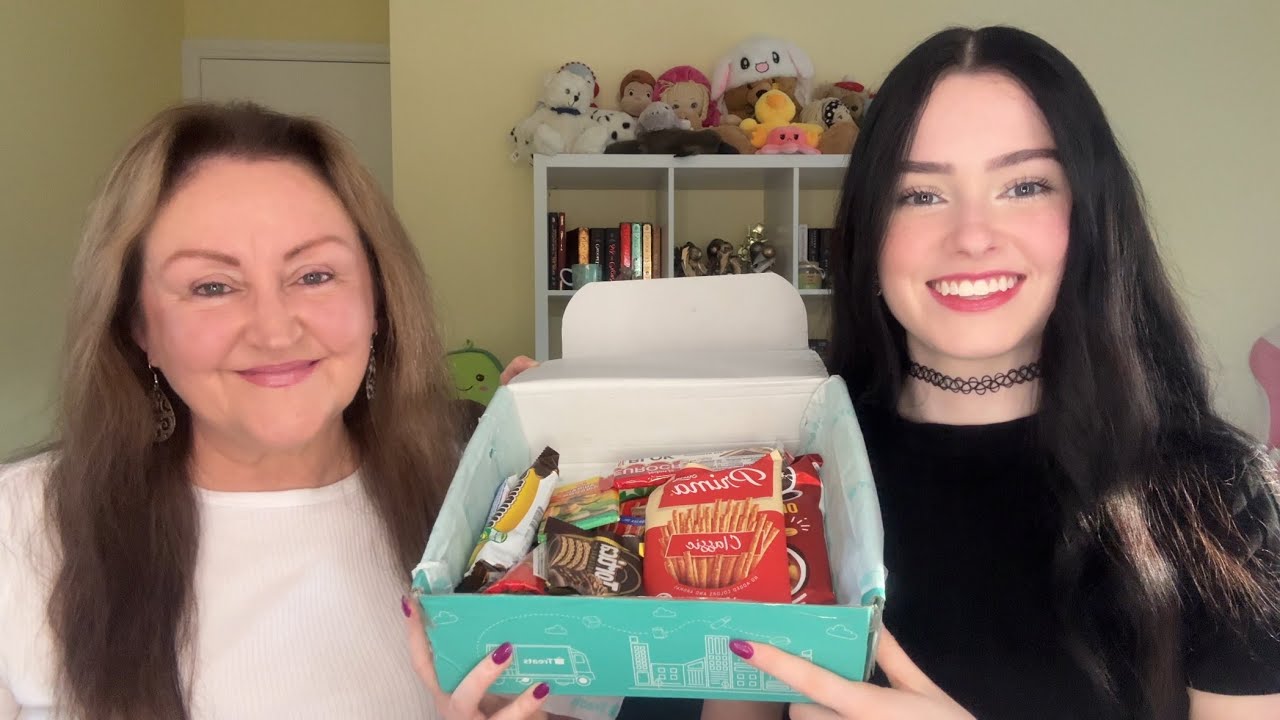 ASMR trying croatian/serbian snacks 🇭🇷🇷🇸 (+ bloopers)