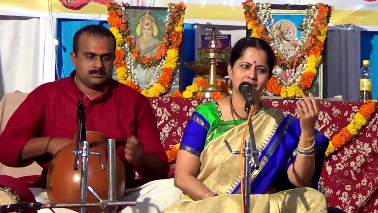 Padavini Sadbhakthiyu...Salagabhairavi - Smt. Gayathri Venkataraghavan