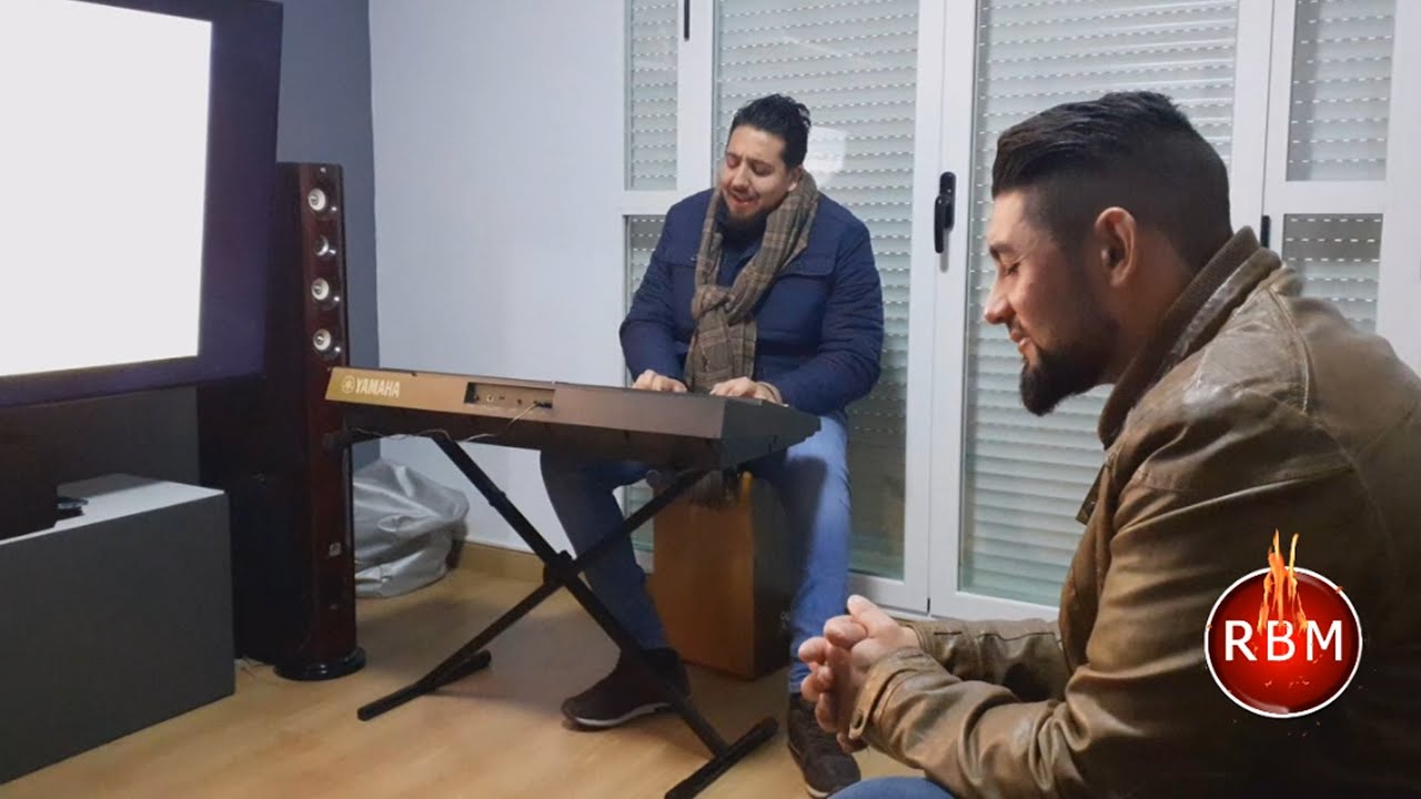 ADORACION CON JOSE MANUEL GILES EN LA CASA DE MIGUEL DE OLIVA