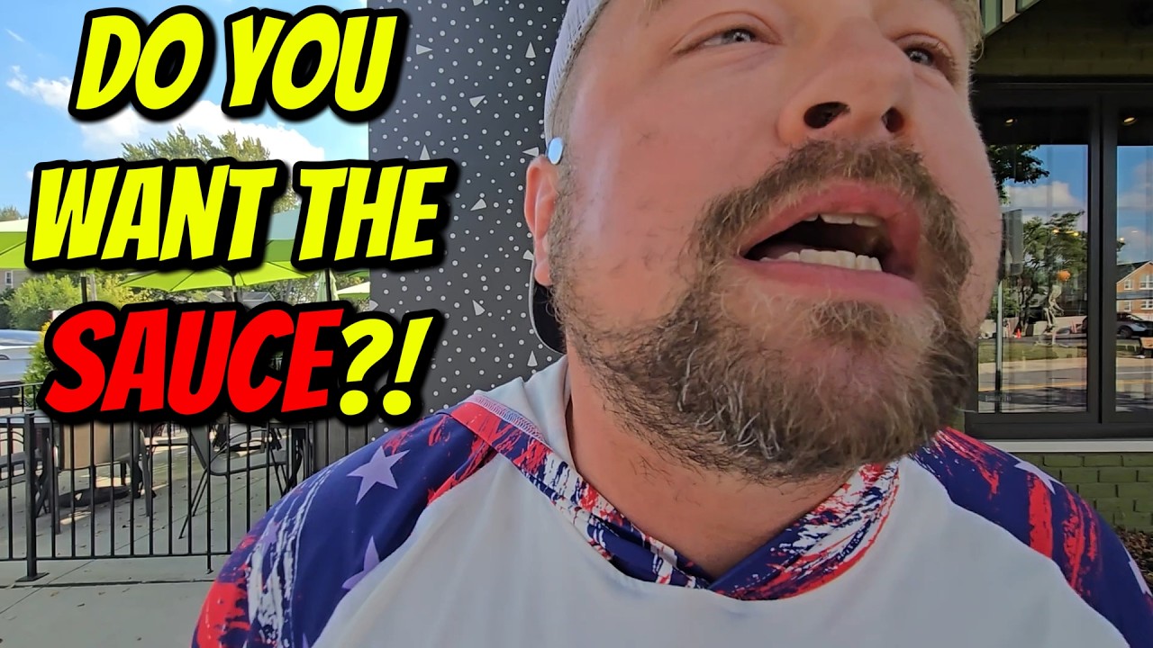 Безумный пиццерийный Даррен хочет дополнительную порцию СОУСА на тротуаре! * Беркли 