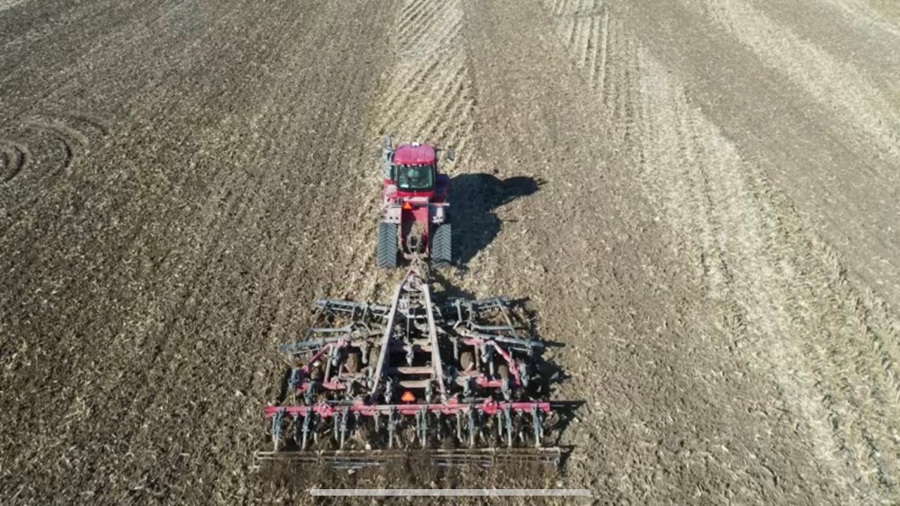 Working Ground With the Case IH 875 Disk Ripper and Tiling has begun S4 E40