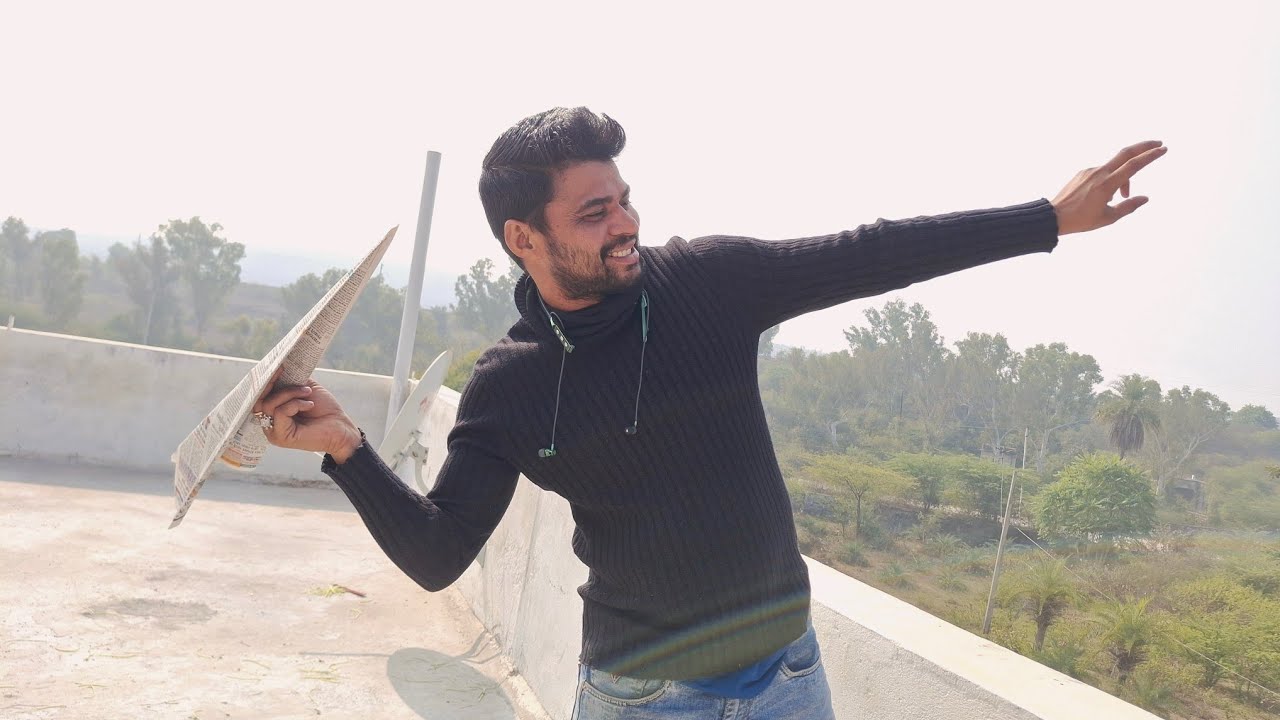Rajesh Ne kagaj Ka plane Banakar Udaya 😜