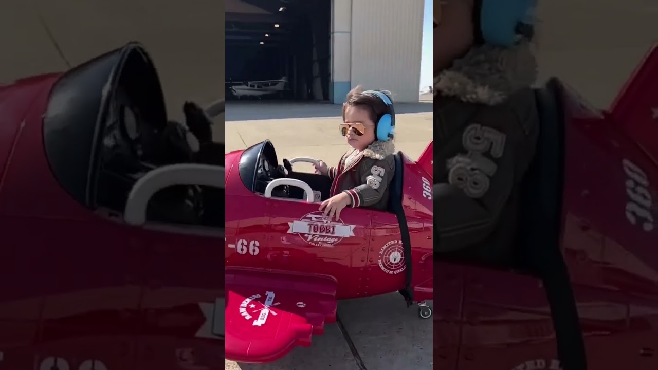 12V Electric Toy Airplane, Battery Powered Kids Ride on Car with 2 Joysticks, Remote Control