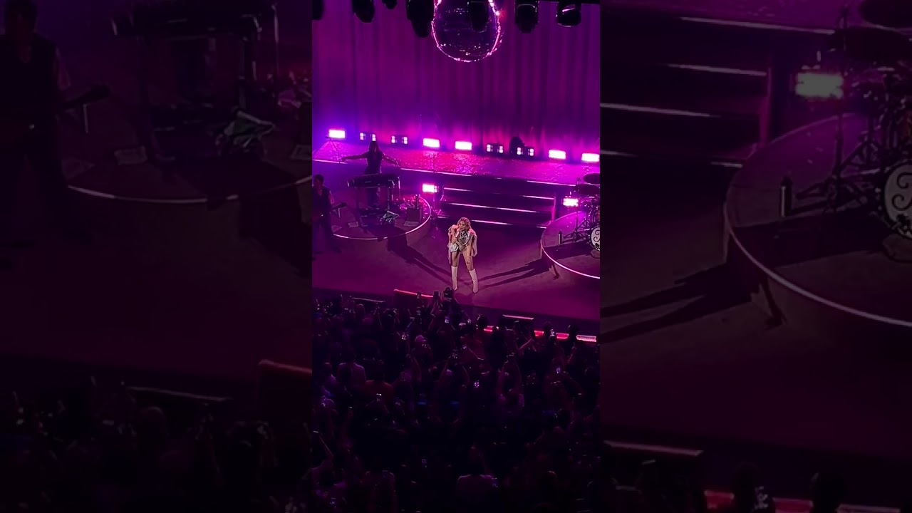 What Dreams Are Made Of (Hey Now) London 2026 Hilary Duff