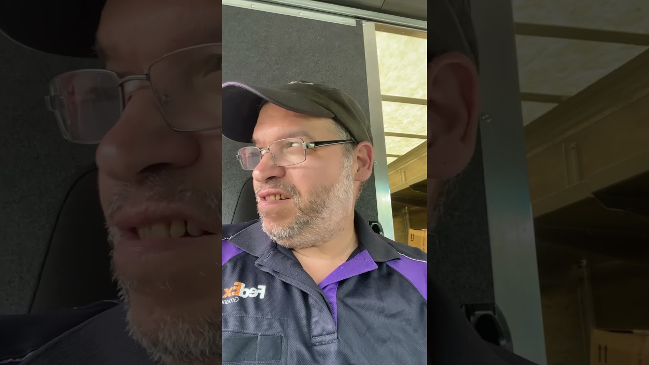 How to get a job as a FedEx delivery driver