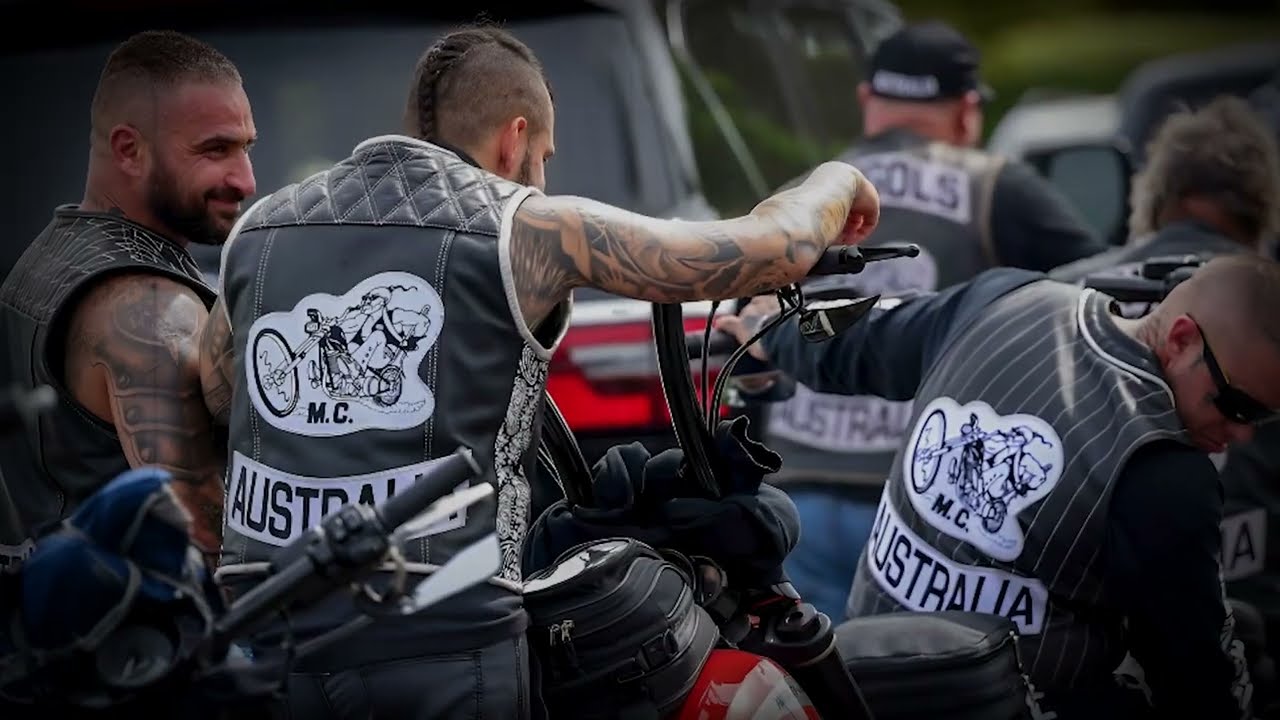 Внутри австралийского байкерского клуба Mongols MC: жестокие войны между байкерами, заказные убий...
