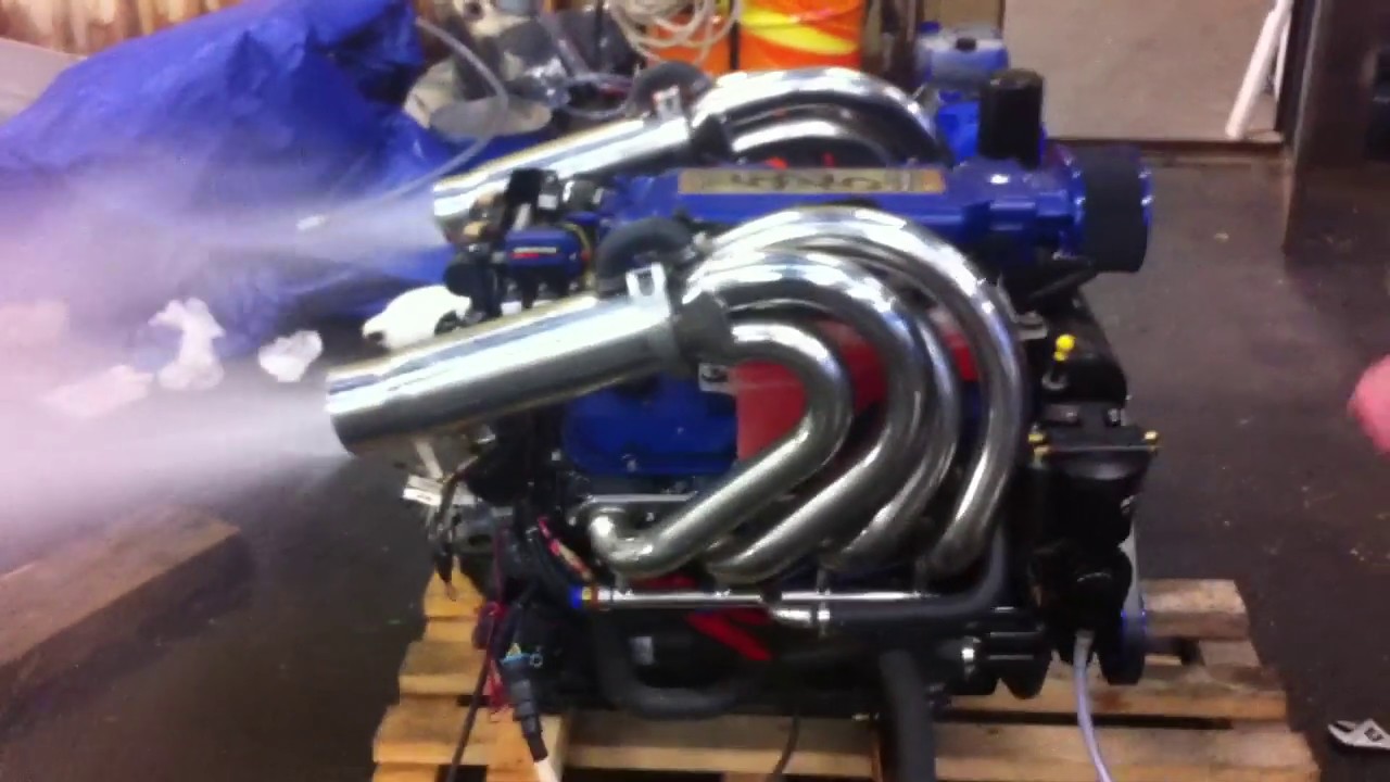 Mercury Racing 525hp start up, nice sound !