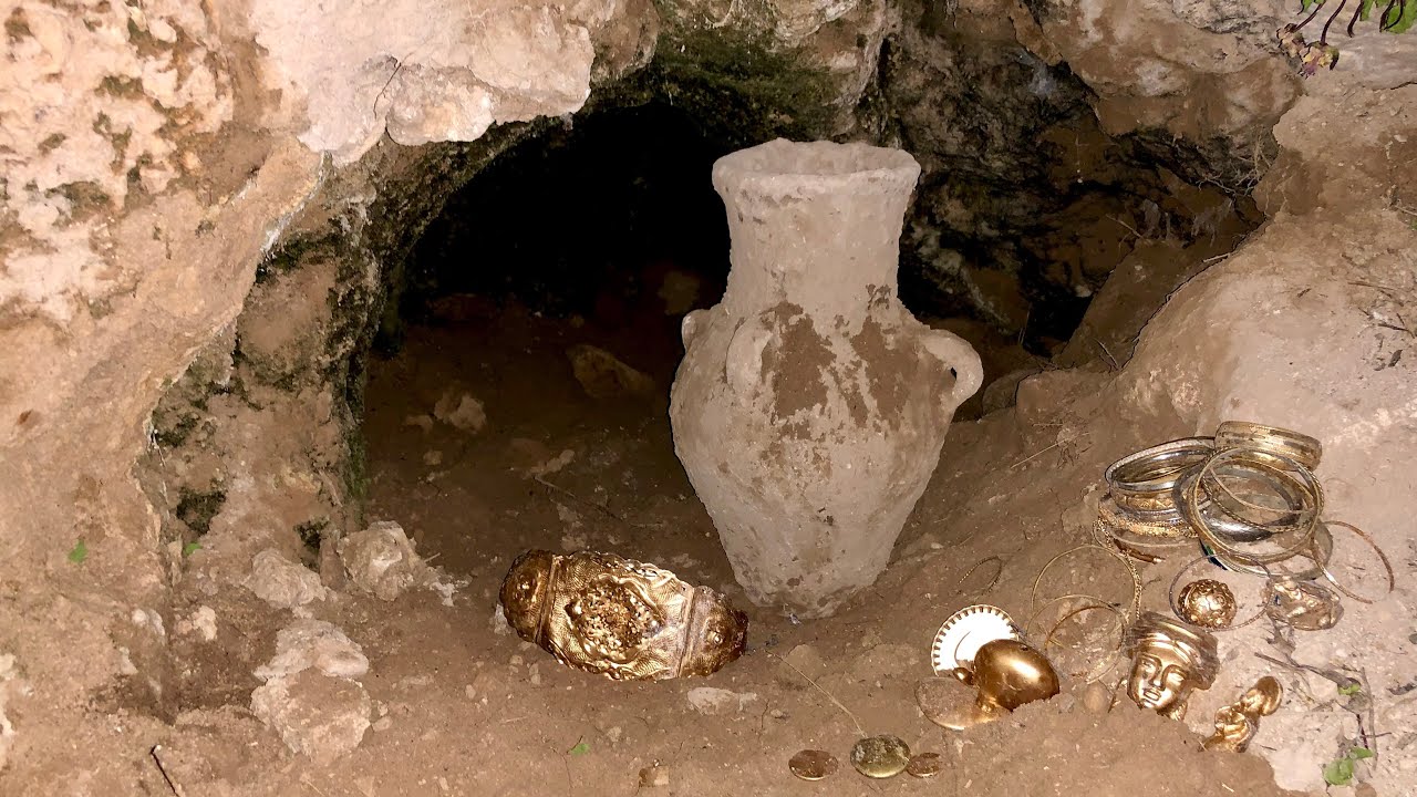 فتح مخبئ فارس 🏇 وإستخراج جرة 🏺 مليئة بالذهب//treasure Hunter archeology البحث عن الكنز//كاشف//باحث