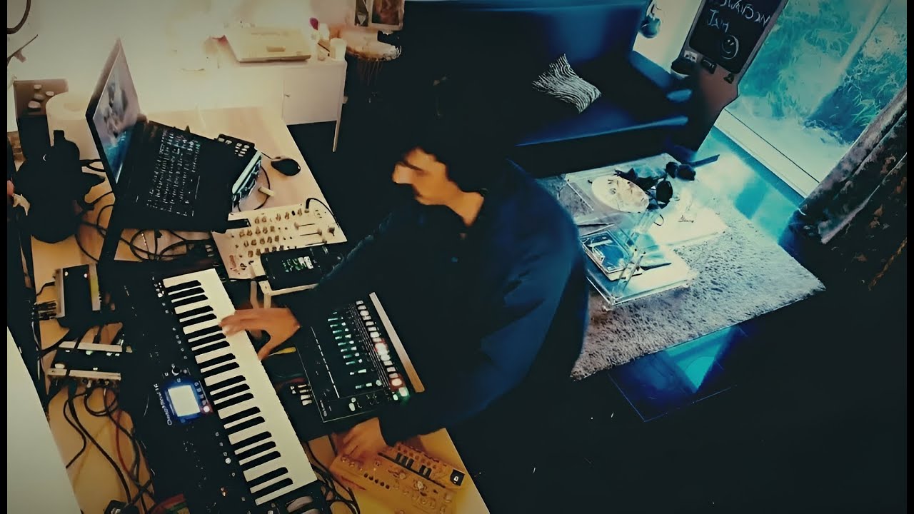 Drum and bass jam - Roland Tr-8 | Behringer Deepmind 12 | Behringer TD-3
