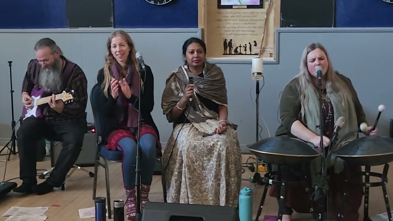 Ecstatic Hare Krishna Maha Mantra by Tara MacKenzie Seva Seva  kirtan
